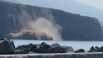 Los derrumbamientos en la costa presagian cómo sería la llegada de la lava al mar