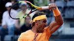 El zurdo Rafa Nadal (con 20 torneos del Gran Slam en su haber) golpea una derecha.