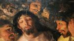 El churretón principal atraviesa el rostro de Cristo en la pintura.