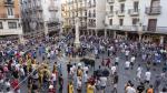 Inicio del congreso del toro de cuerda en Teruel con pasacalles de los pueblos participantes y torro ensogado en la plaza del Torico