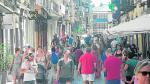La calle Mayor de Jaca este viernes, con una gran afluencia de turistas.