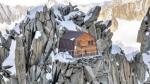 El refugio histórico La Fourche en Mont Blanc, antes de derrumbarse.