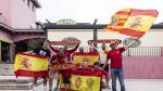 Varios aficionados de la peña Marea Roja se reunieron ayer en Zaragoza.