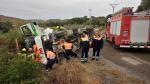 Un conductor ha tenido que se excarcelado del camión de cerdos que conducía a la altura de Peraltilla (Huesca).