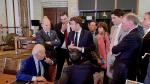 Pedro Sánchez, junto a Biden, Macron y otros líderes del G20 analizando la situación tras la caída del misil en Polonia