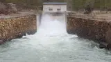 Suelta de agua en el embalse de Yesa para tener capacidad de resguardo.