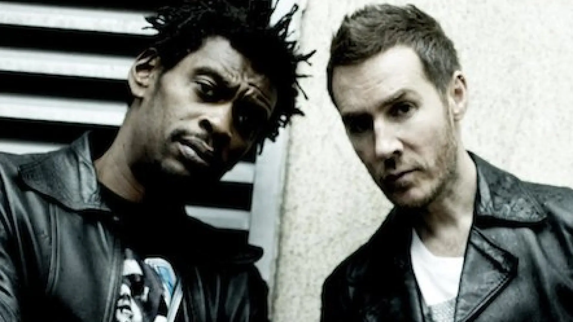 Massive attack перевод на русский. Massive attack сейчас. Massive attack tricky. Massive attack перевод на русский. Massive attack обложки.