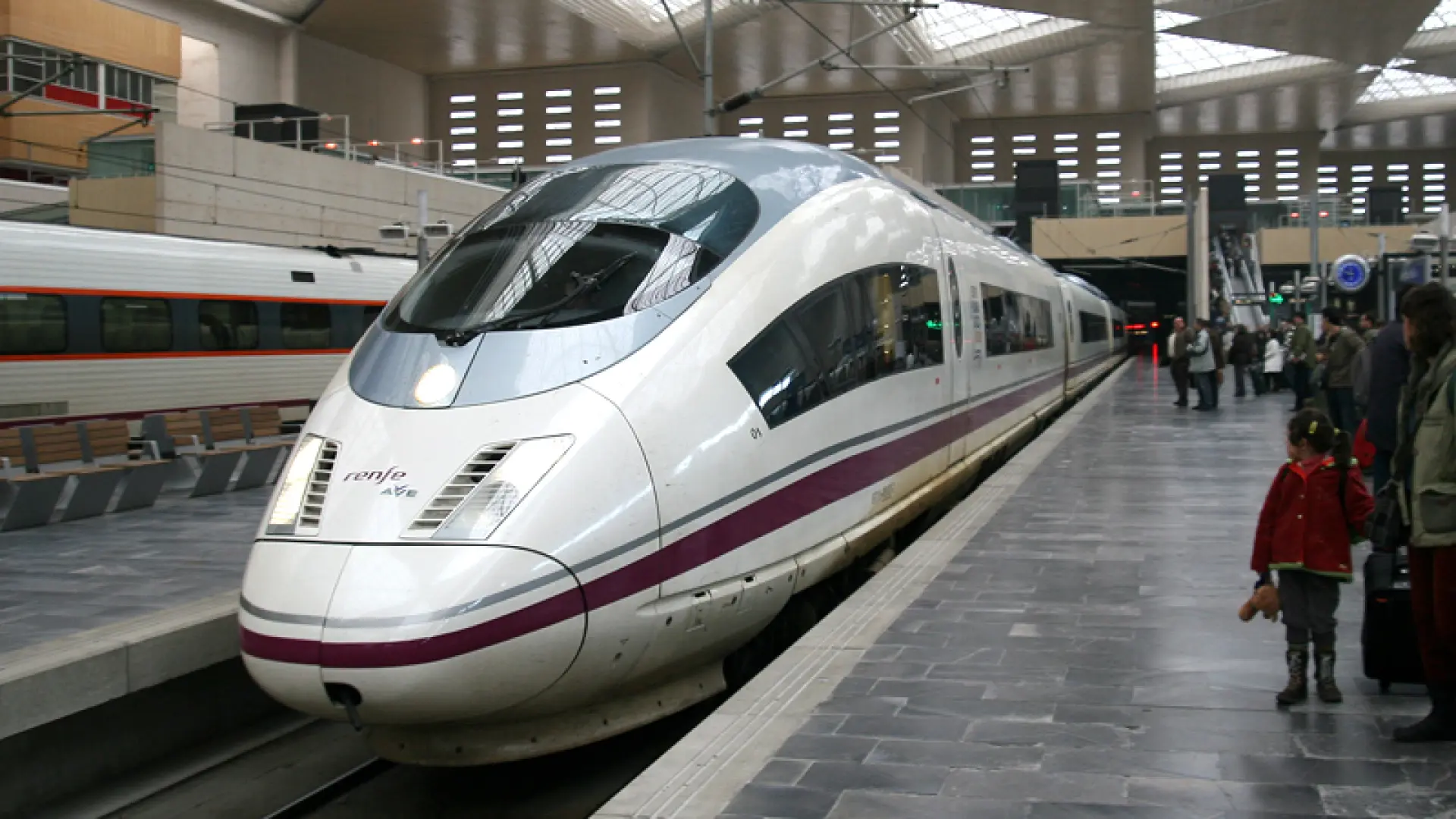 Renfe elimina la comisión por compra de billetes en