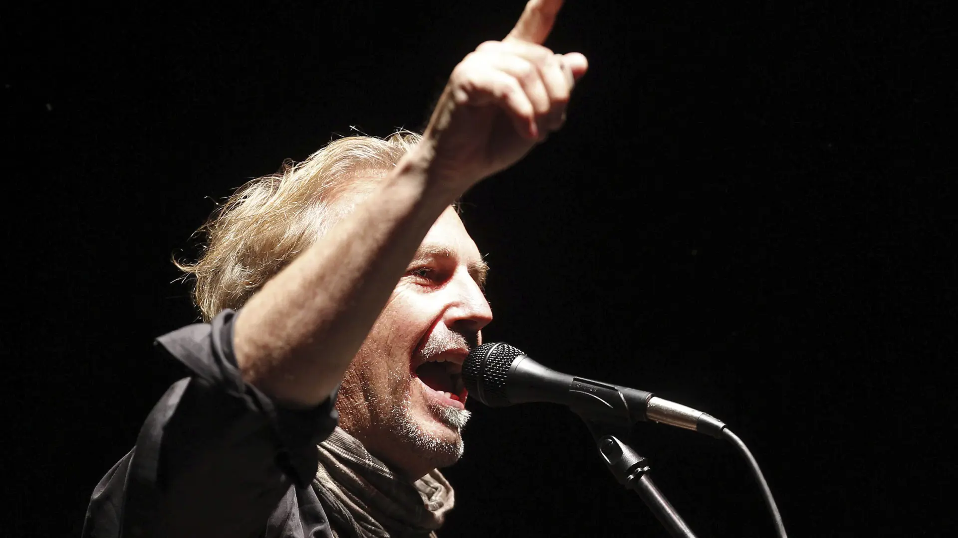 Kevin Costner, un seductor también en las distancias cortas