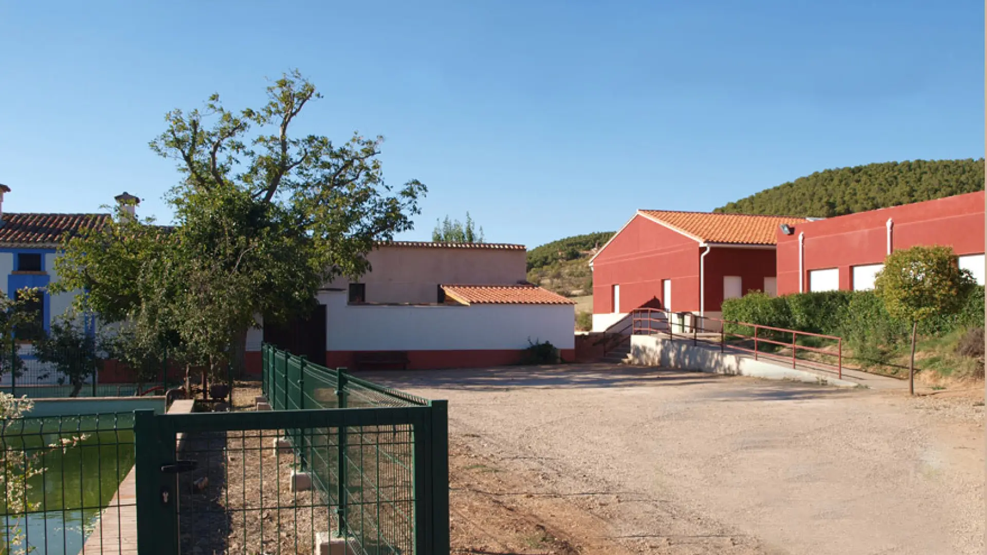 Una avería deja sin luz a 400 vecinos de Munébrega y La Vilueña | Noticias  de Zaragoza provincia en Heraldo.es