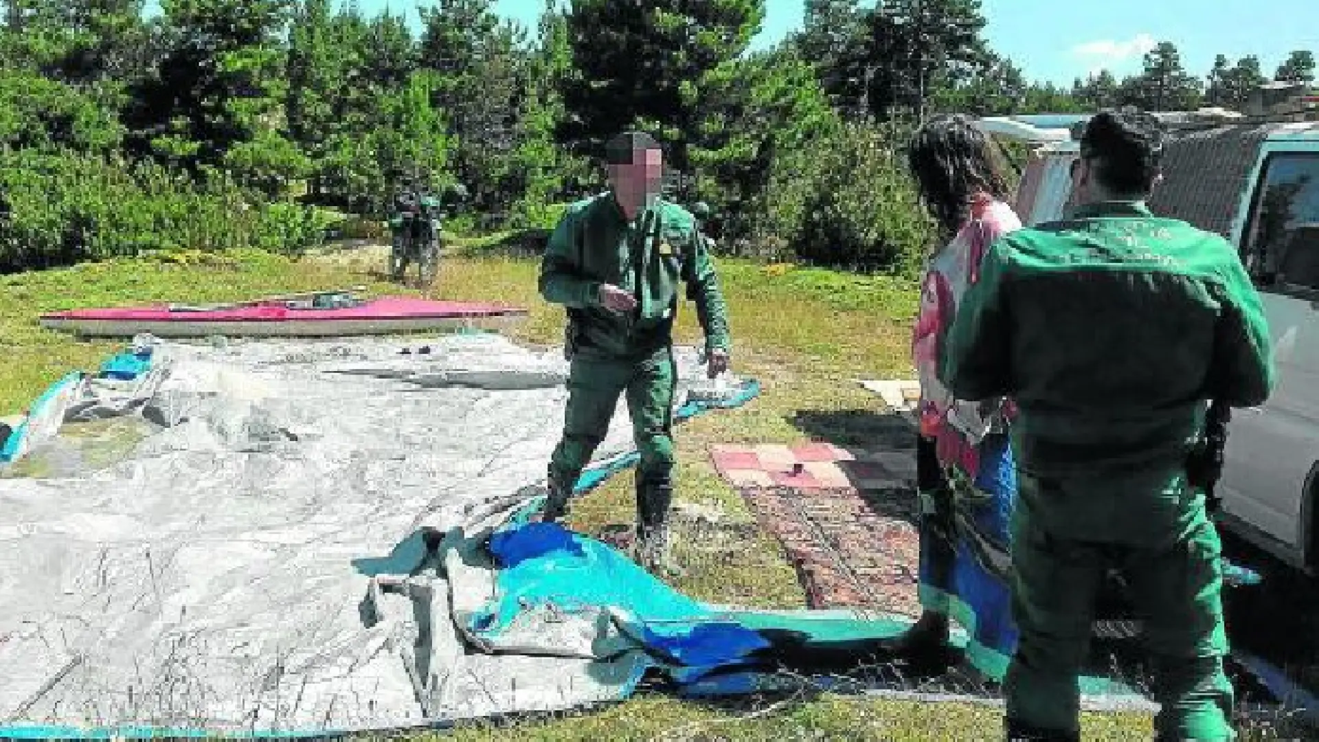Exigen desalojar el campamento ilegal hippie de la familia arcoiris en el parque de guara