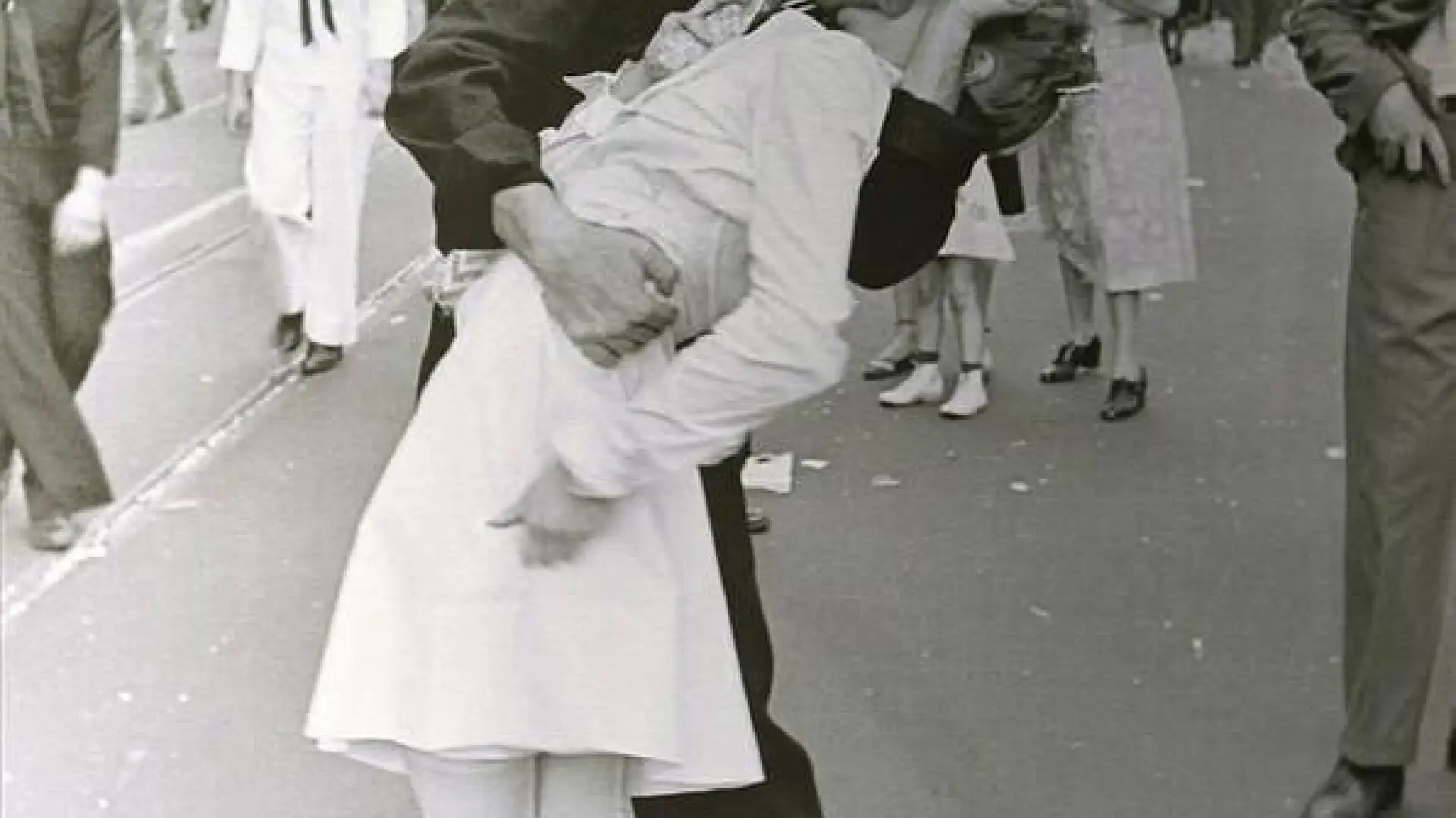 Muere El Marinero De La Icónica Foto Del Beso Al Final De La Ii Guerra