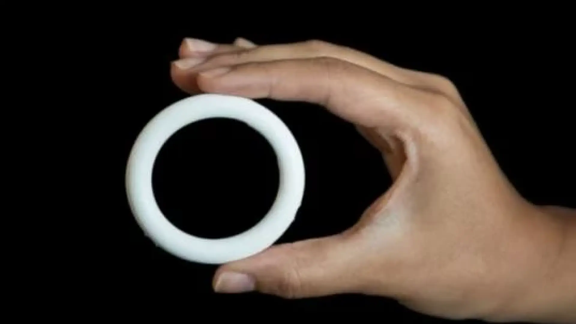 Cientificos destacan una alta efectividad de un anillo anticonceptivo que dura 1 ano