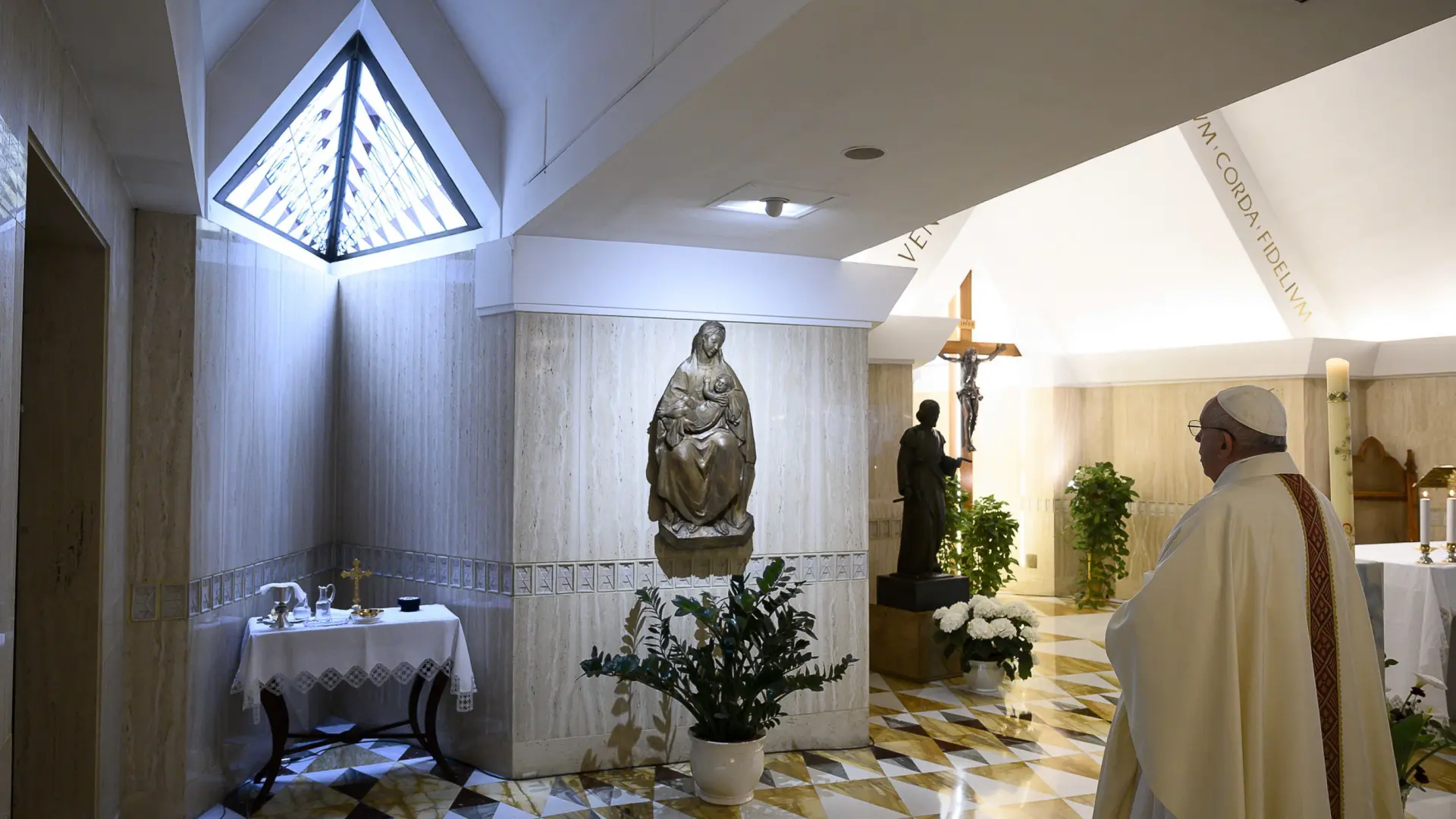 Así es la Casa de Santa Marta, residencia del papa Francisco: un hotel de 129 habitaciones
