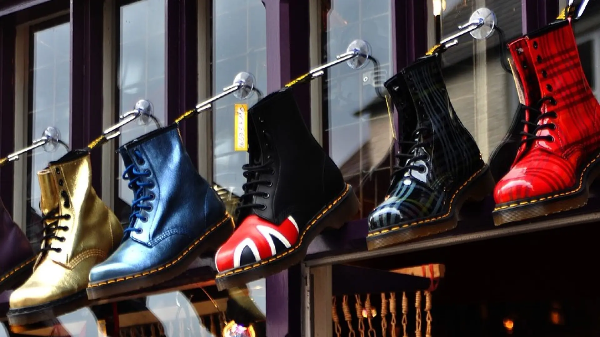 Dr. Martens las botas de cartero mas codiciadas cumplen 60 anos