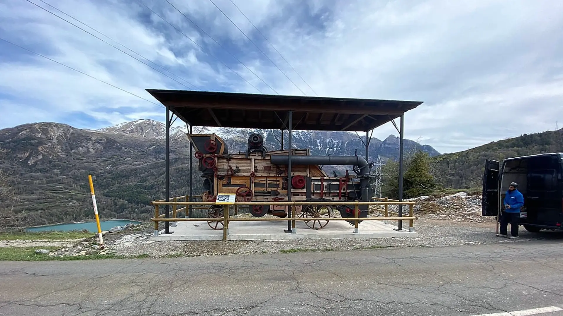 La trilladora de Chirosé de Piedrafita de Jaca luce como icono de la ...