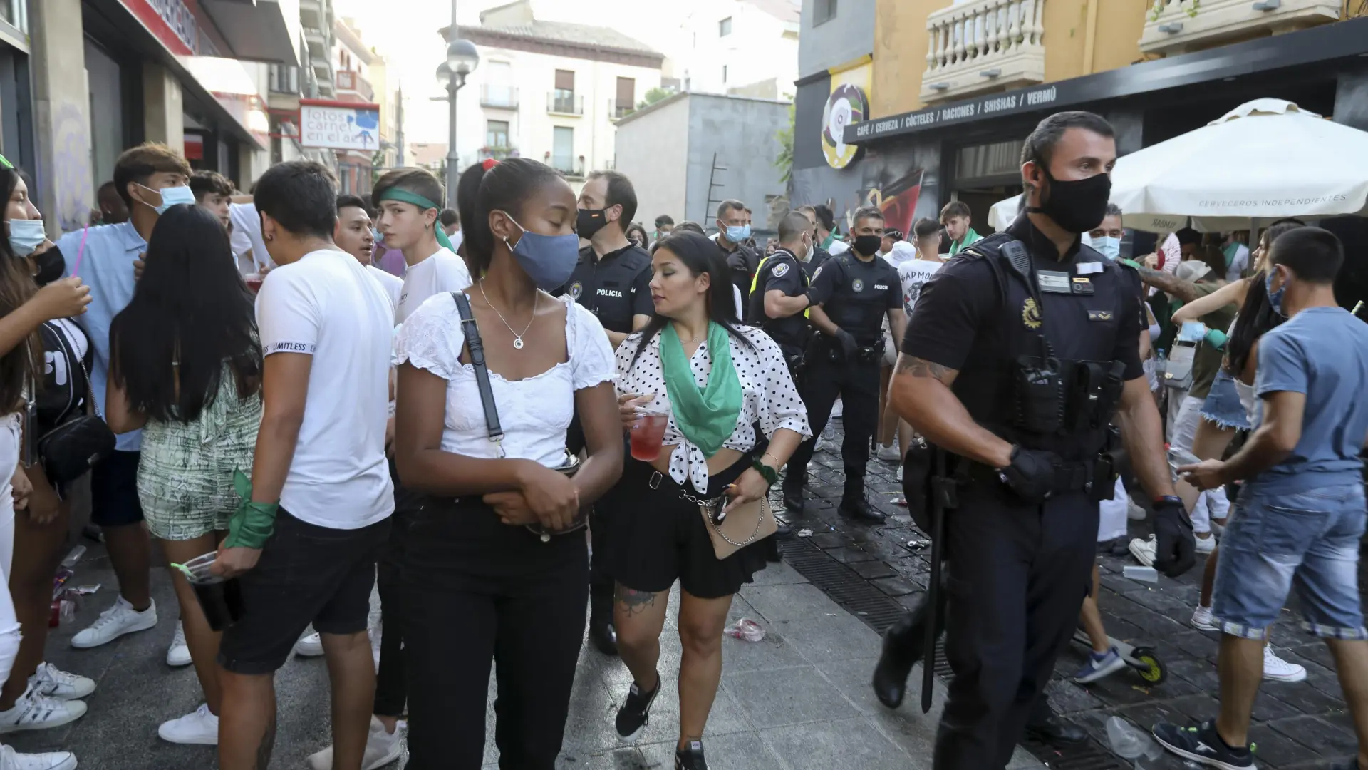 La Contenida Fiesta Matinal De San Lorenzo Da Paso A Las Aglomeraciones ...