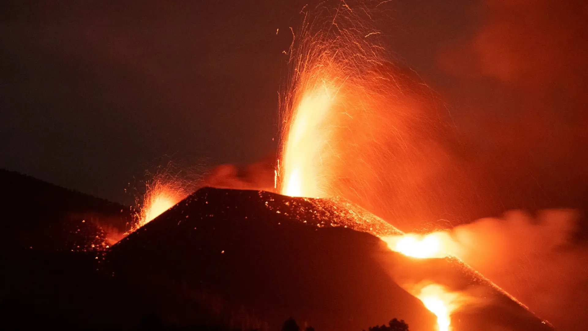 tal vez eso es lo que sucede cuando un tornado se encuentra con un volcán