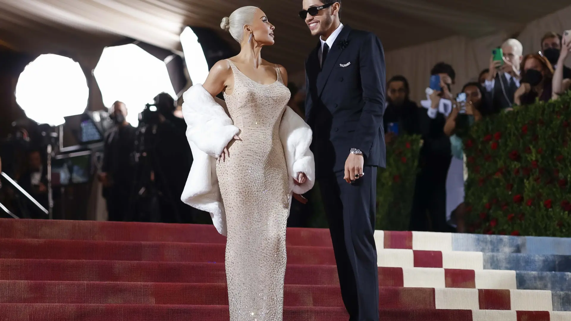 Kim Kardashian no dano el vestido de Marilyn segun la firma que se lo presto