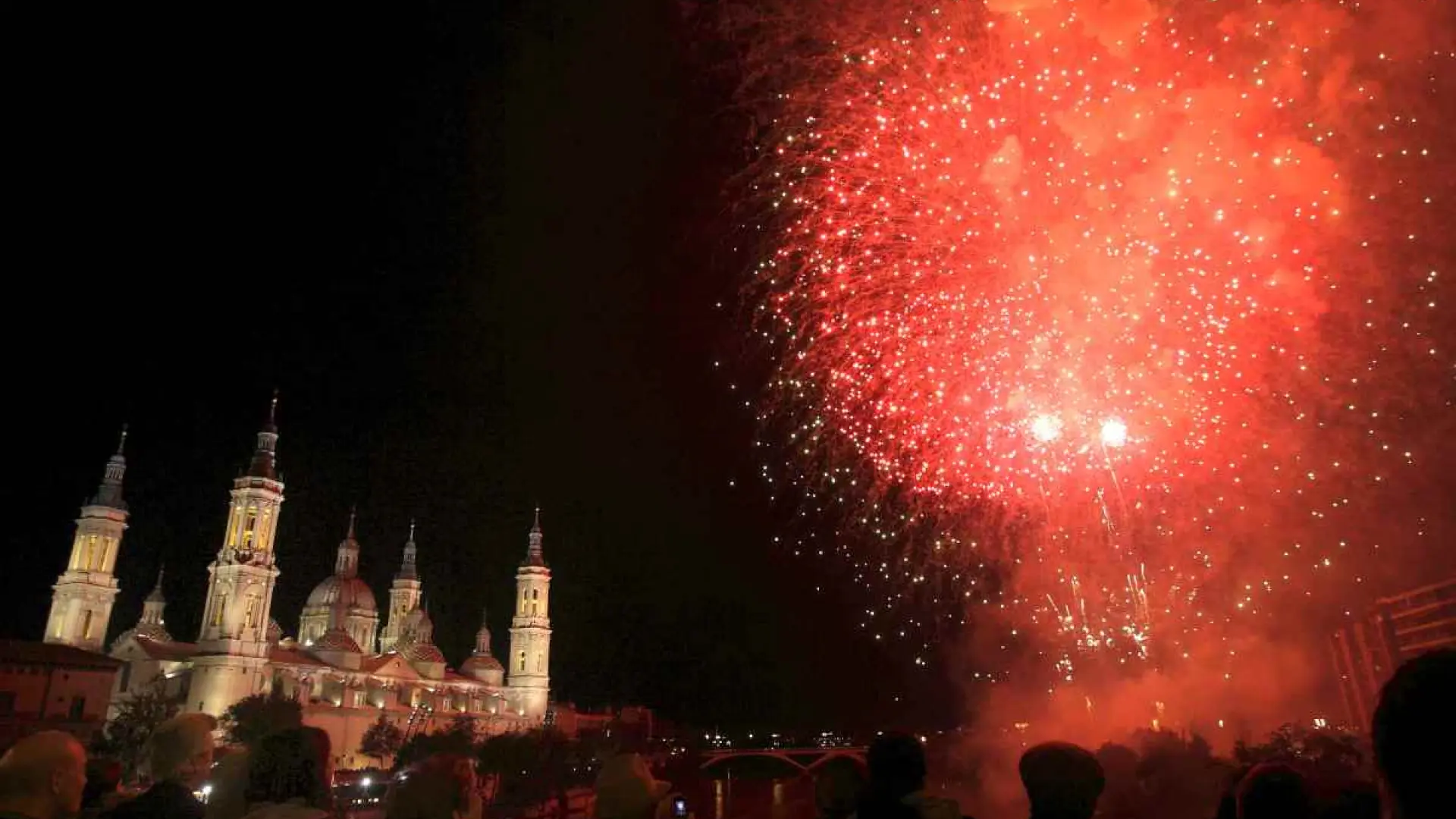 Dónde ver los fuegos artificiales de las Fiestas del Pilar 2023 en Zaragoza