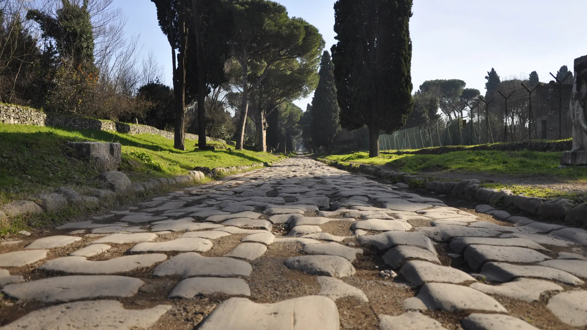 La Via Appia, "la reina de las calzadas", quiere volver a los mapas