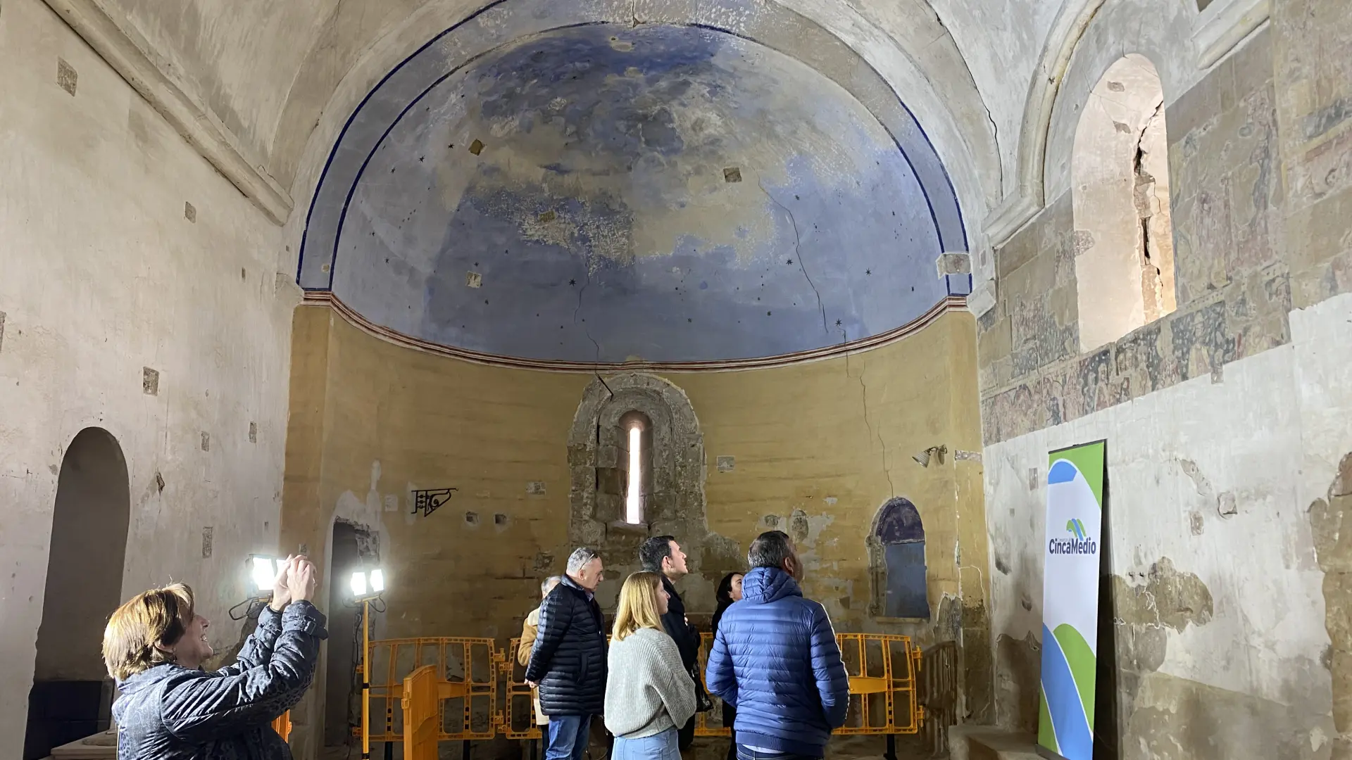 Visitas guiadas a las pinturas murales románicas de la iglesia templaria de  Cofita tras su descubrimiento