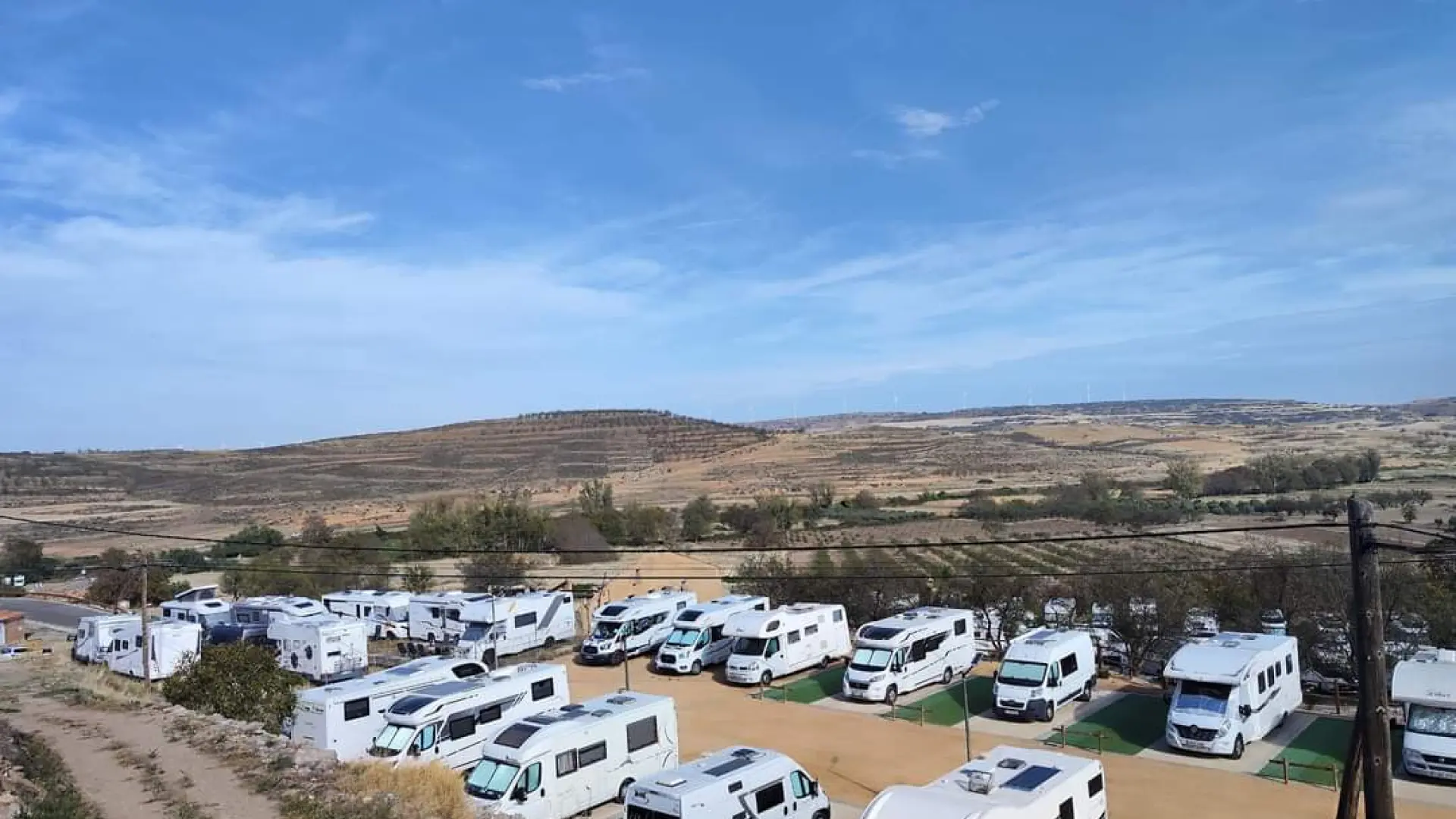 Pueblos de Arag n con rea de estacionamiento de autocaravanas