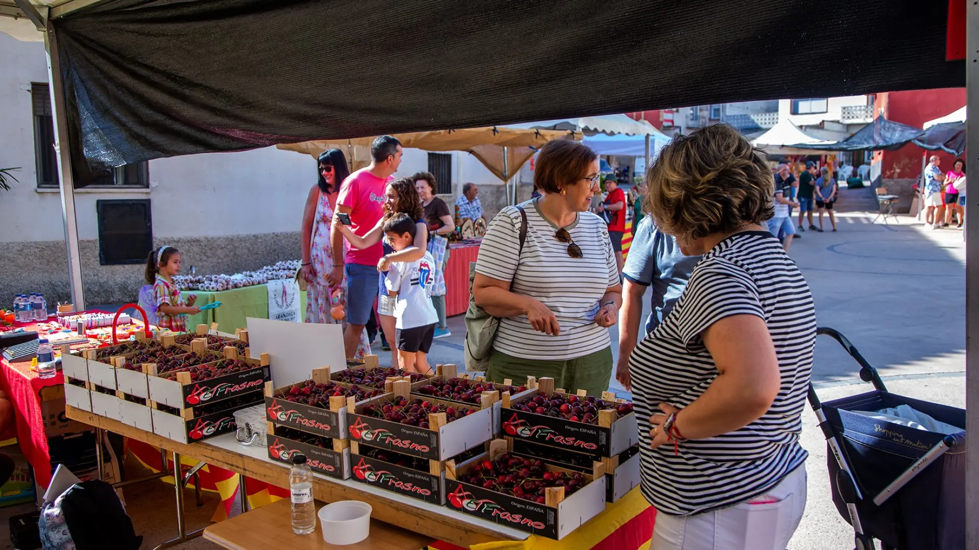 El Frasno presume de cerezas en la decimocuarta edición de su feria local