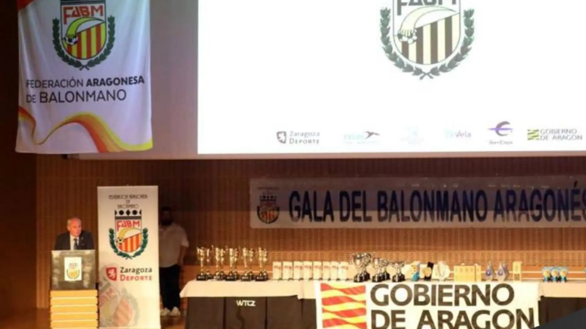 El balonmano aragonés pone el broche final a la temporada con su gala anual