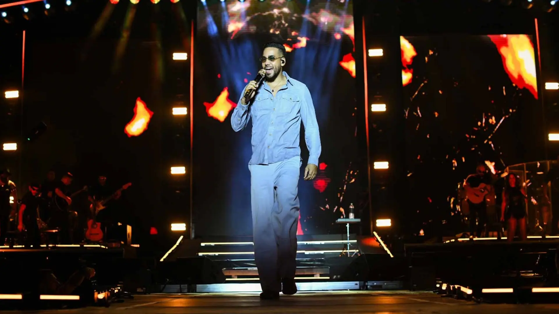 Romeo Santos se afianza en el trono de la bachata con un concierto  inmaculado en Zaragoza