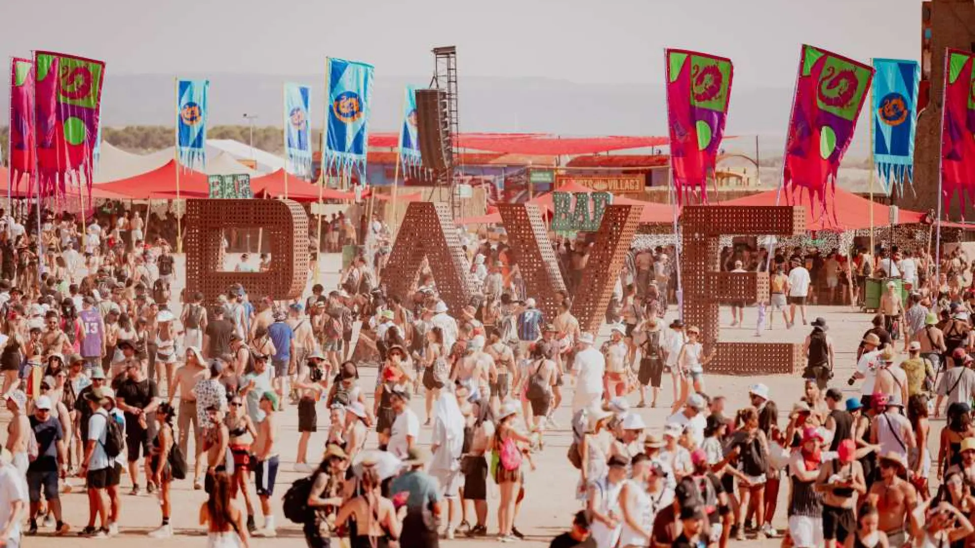 Fotos del Monegros Desert Festival 2023 en Fraga: la fiesta se desata