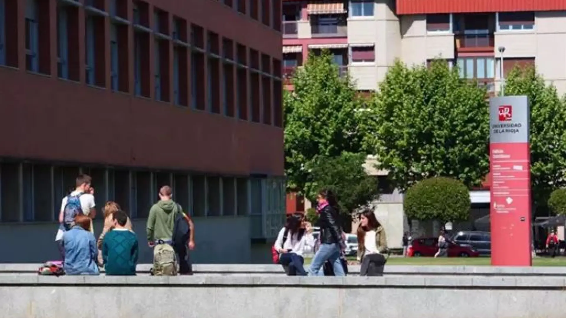 El chat de novatadas entre estudiantes de la Universidad de La Rioja: 