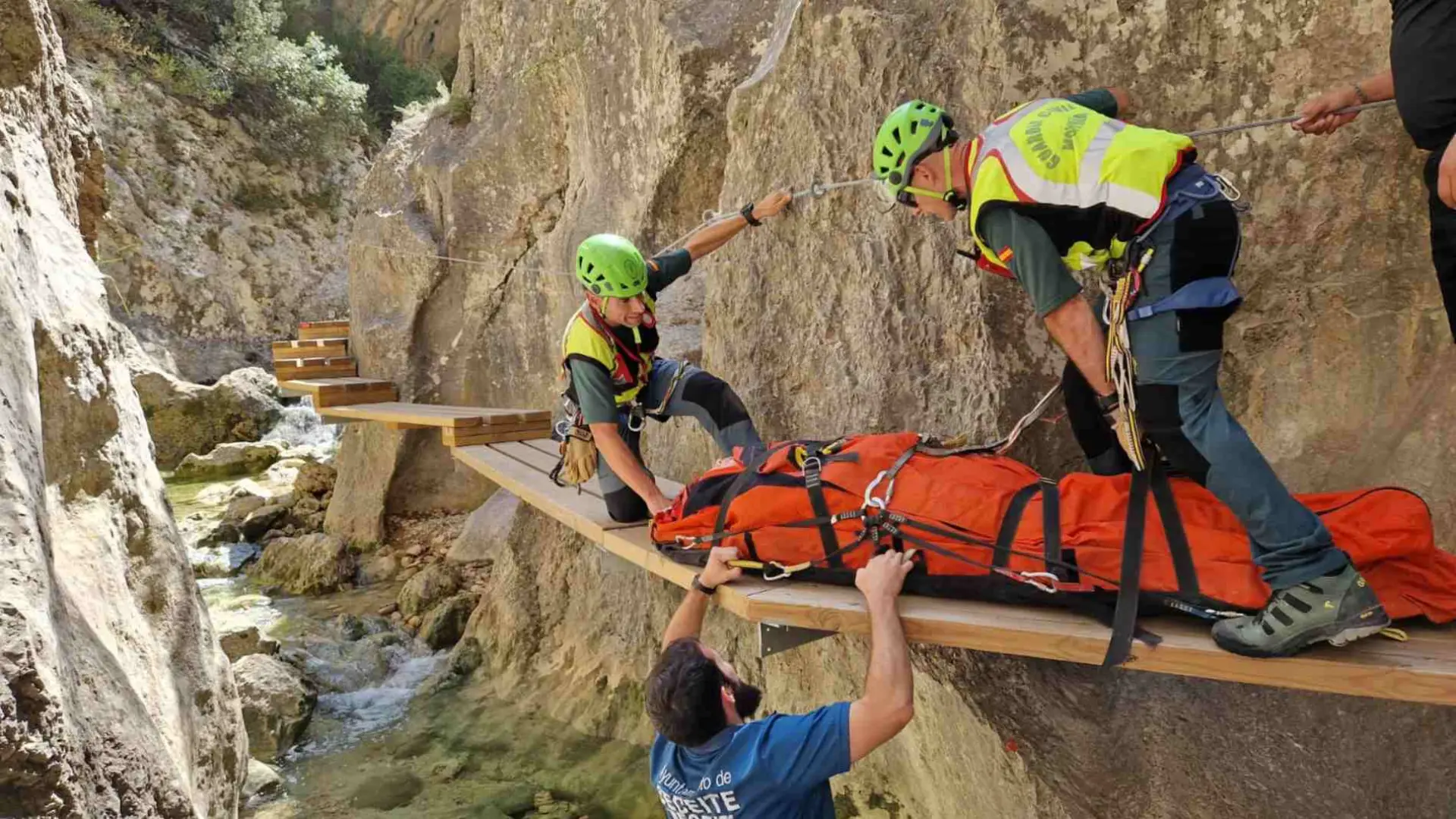 Qué son los GREIM de la Guardia Civil de Aragón que salen en la serie 'CAEM' de Amazon