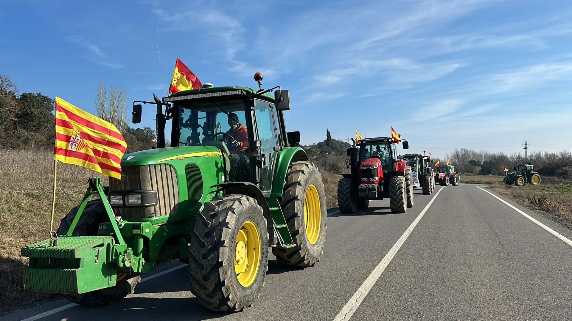 Las protestas de tractores colapsan las principales carreteras del Pirineo