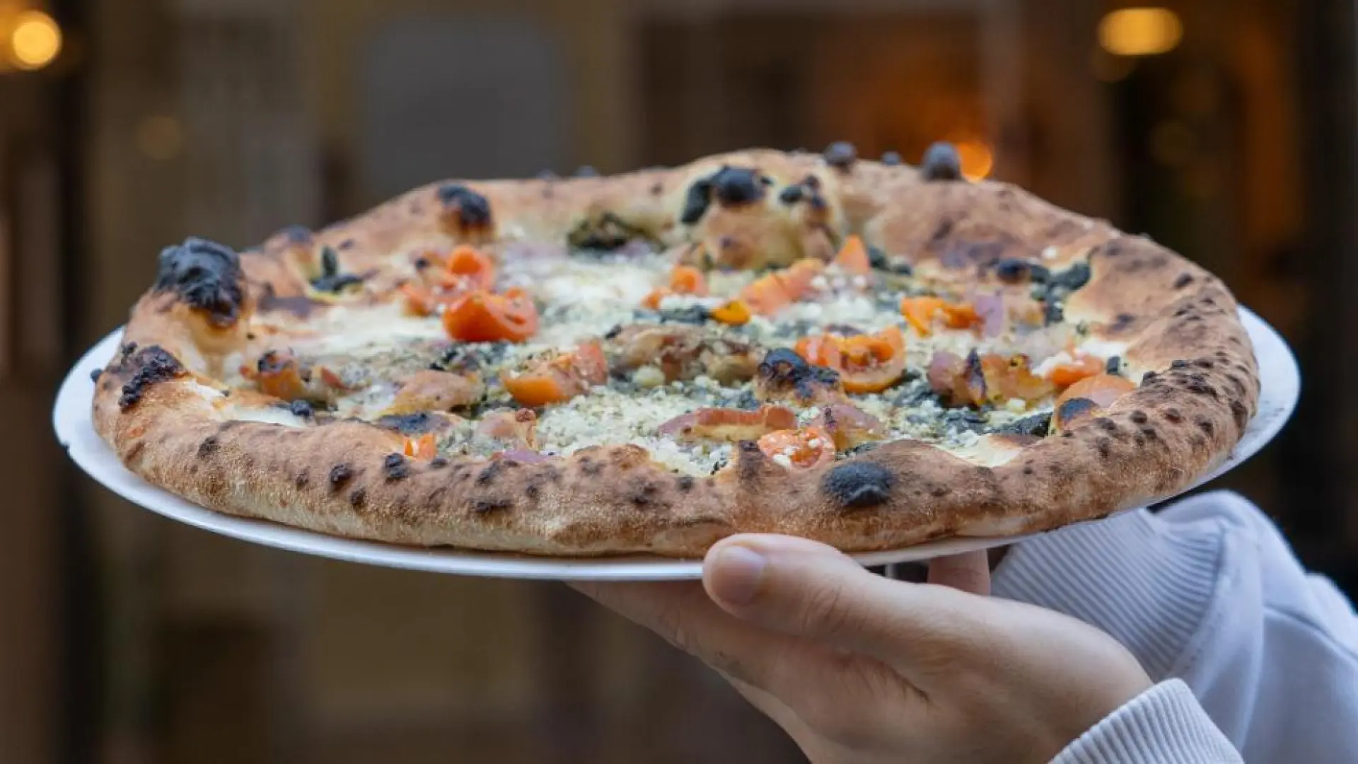 En dos pizzerías de Zaragoza regalan 100 unidades de la 'Mejor Pizza de