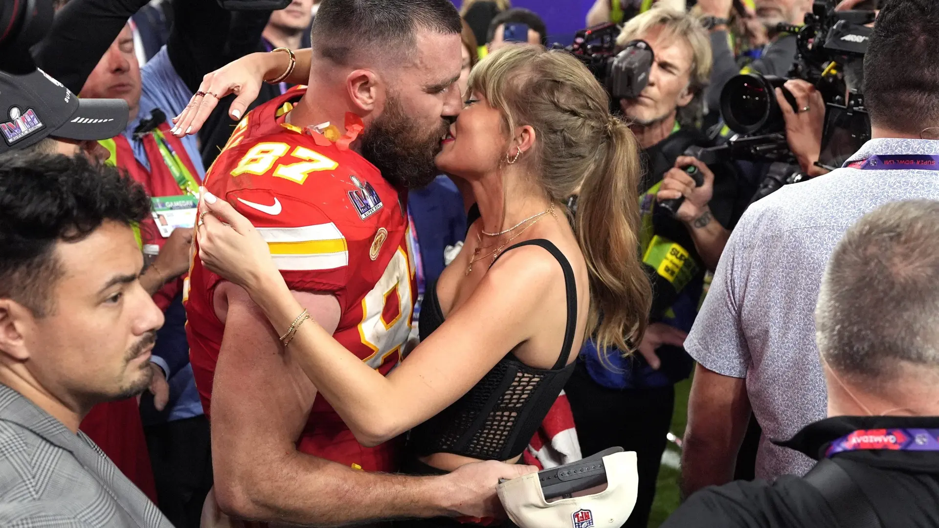 El Novio De Taylor Swift Travis Kelce Llega A Australia Para Unirse A La Cantante 9112