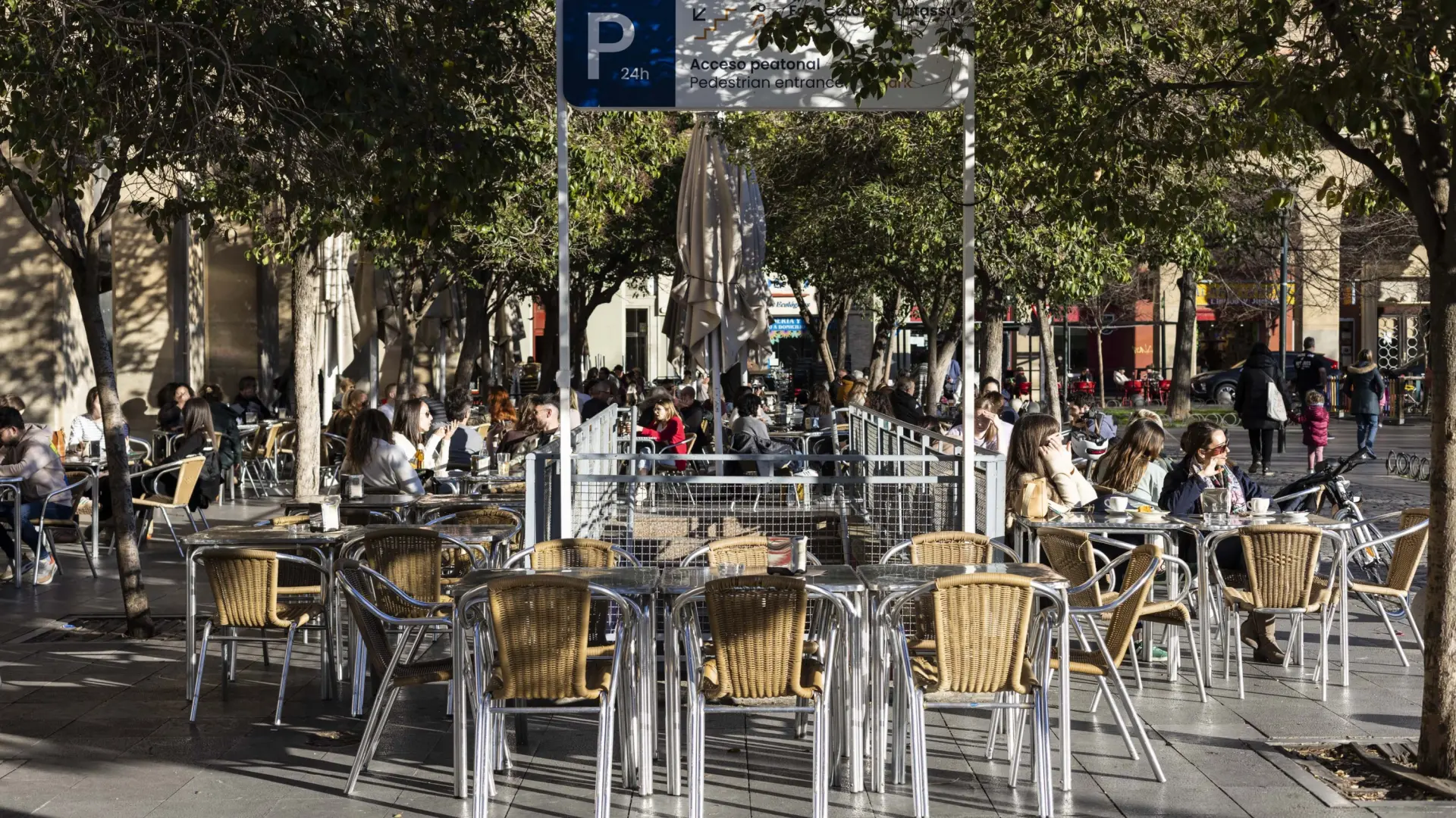 Zaragoza ya tiene la propuesta de las nuevas zonas saturadas: estas son las  calles donde no abrirán más bares