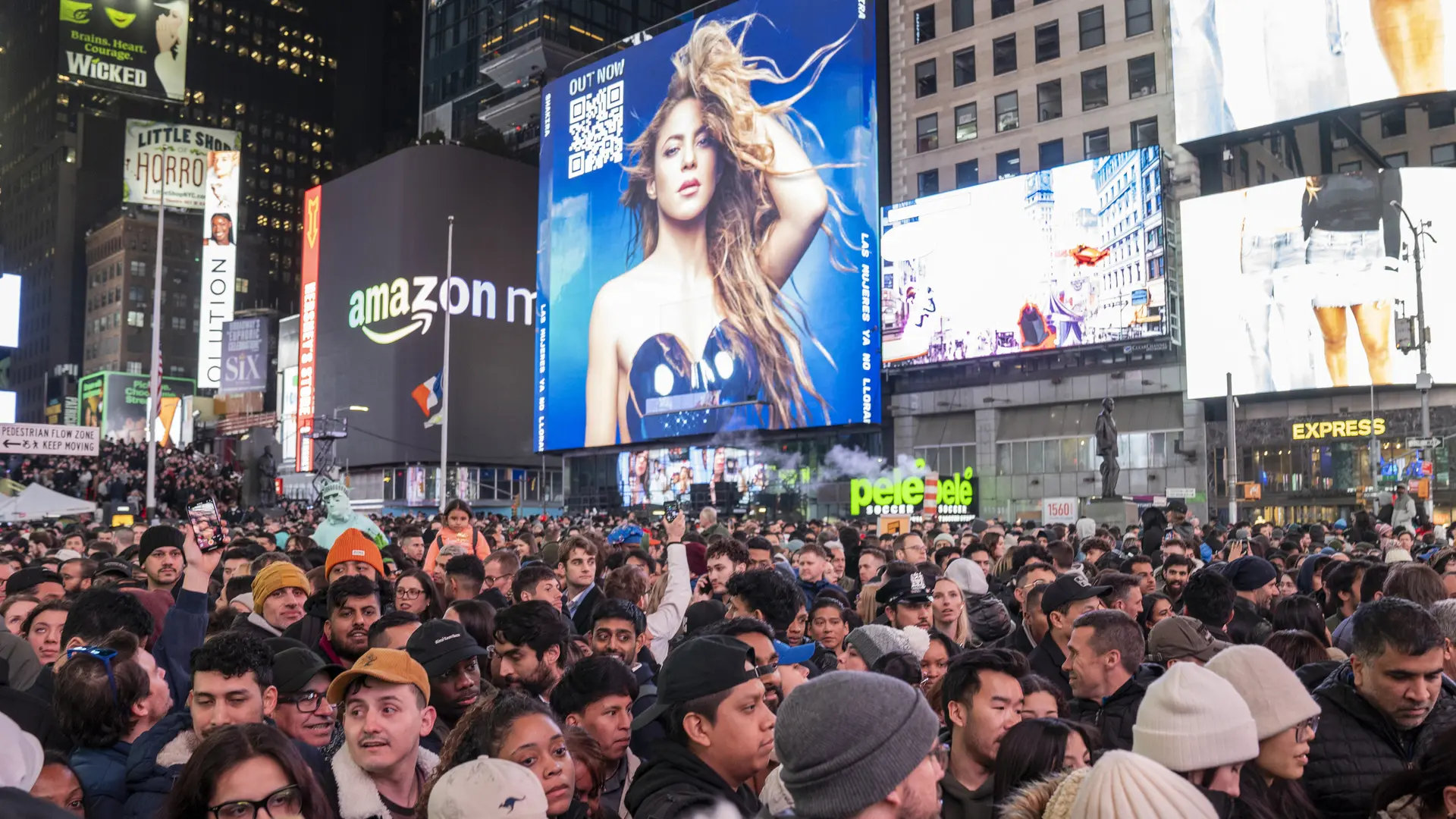 Fotos concierto gratis de Shakira en Times Square Imágenes