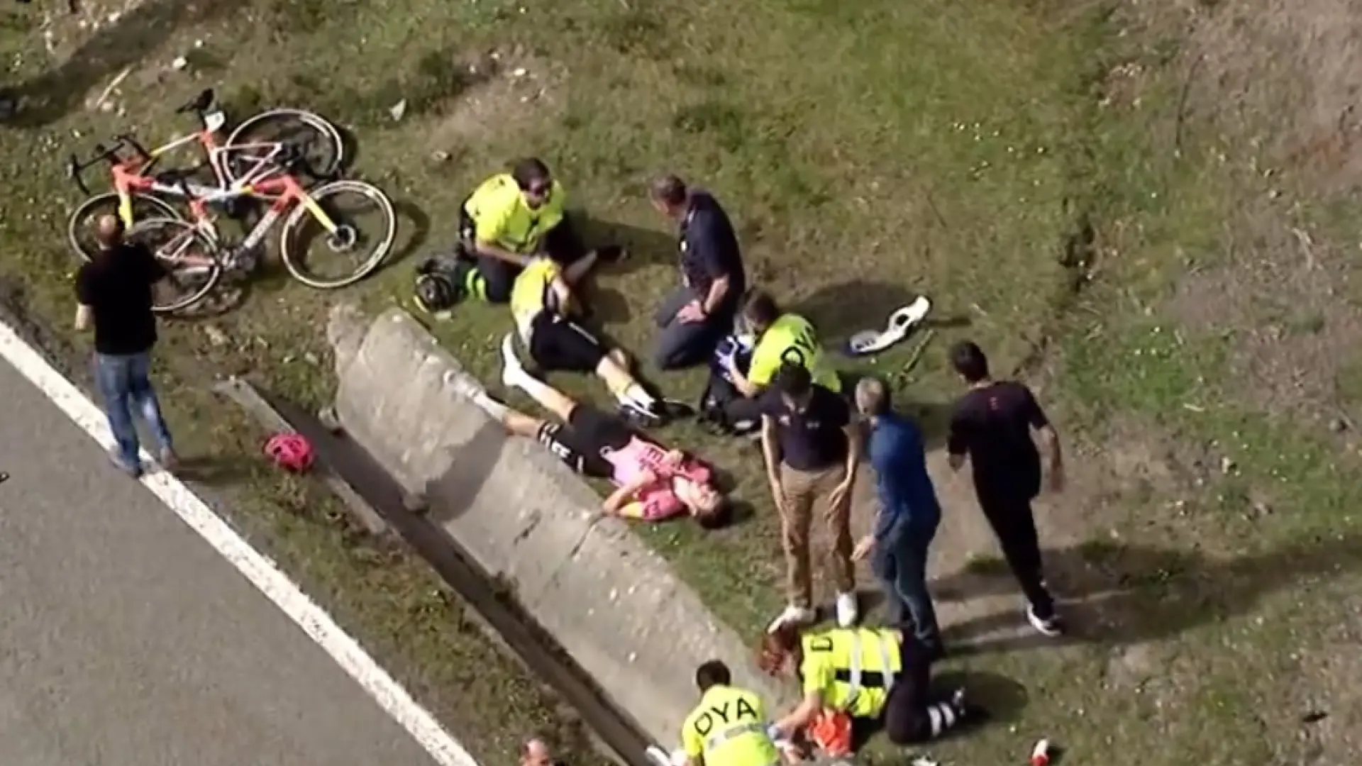 Por qué se caen los ciclistas?