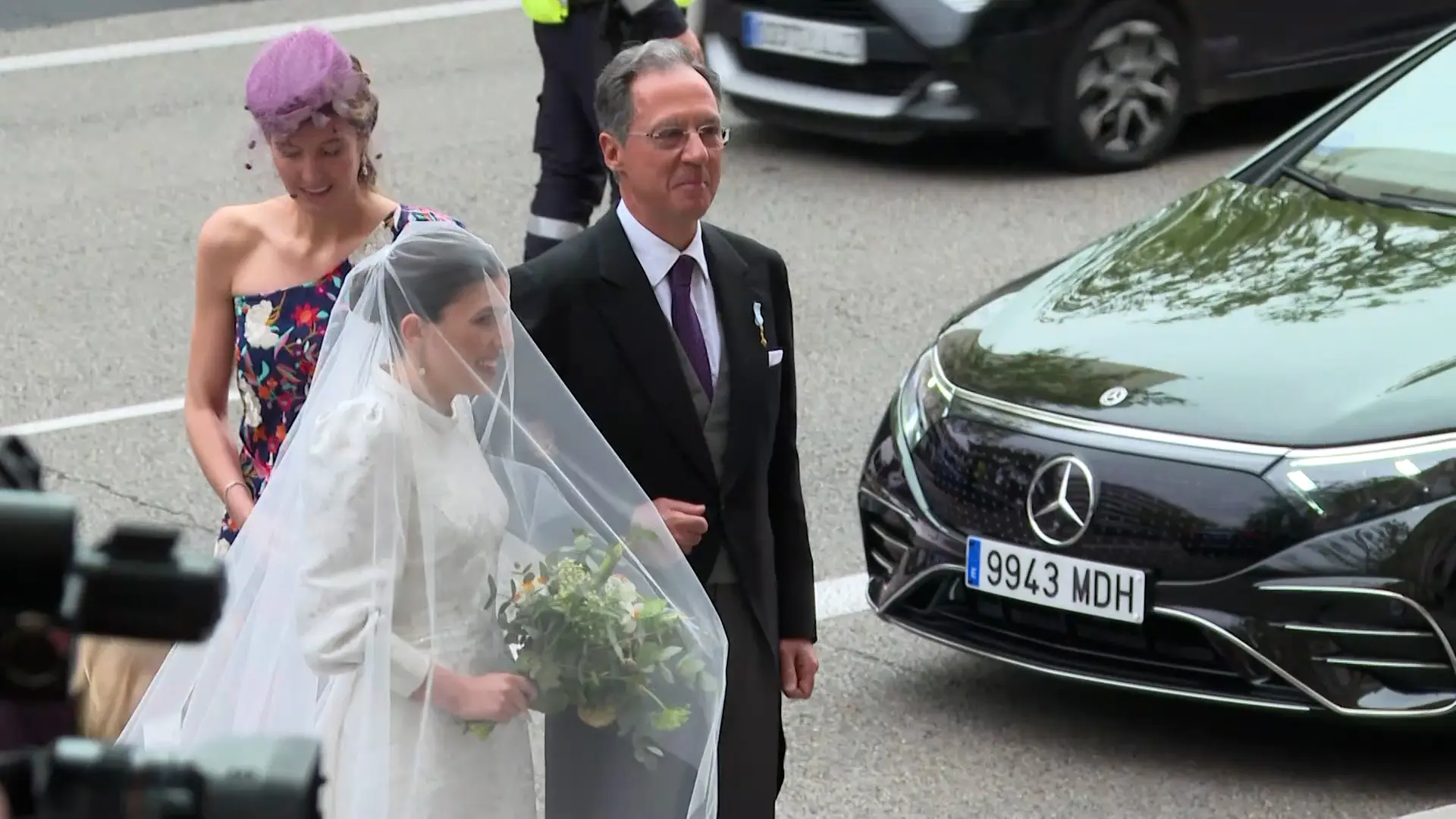 En V Deo Llegada De Invitados Entre Ellos El Em Rito A La Boda De Almeida