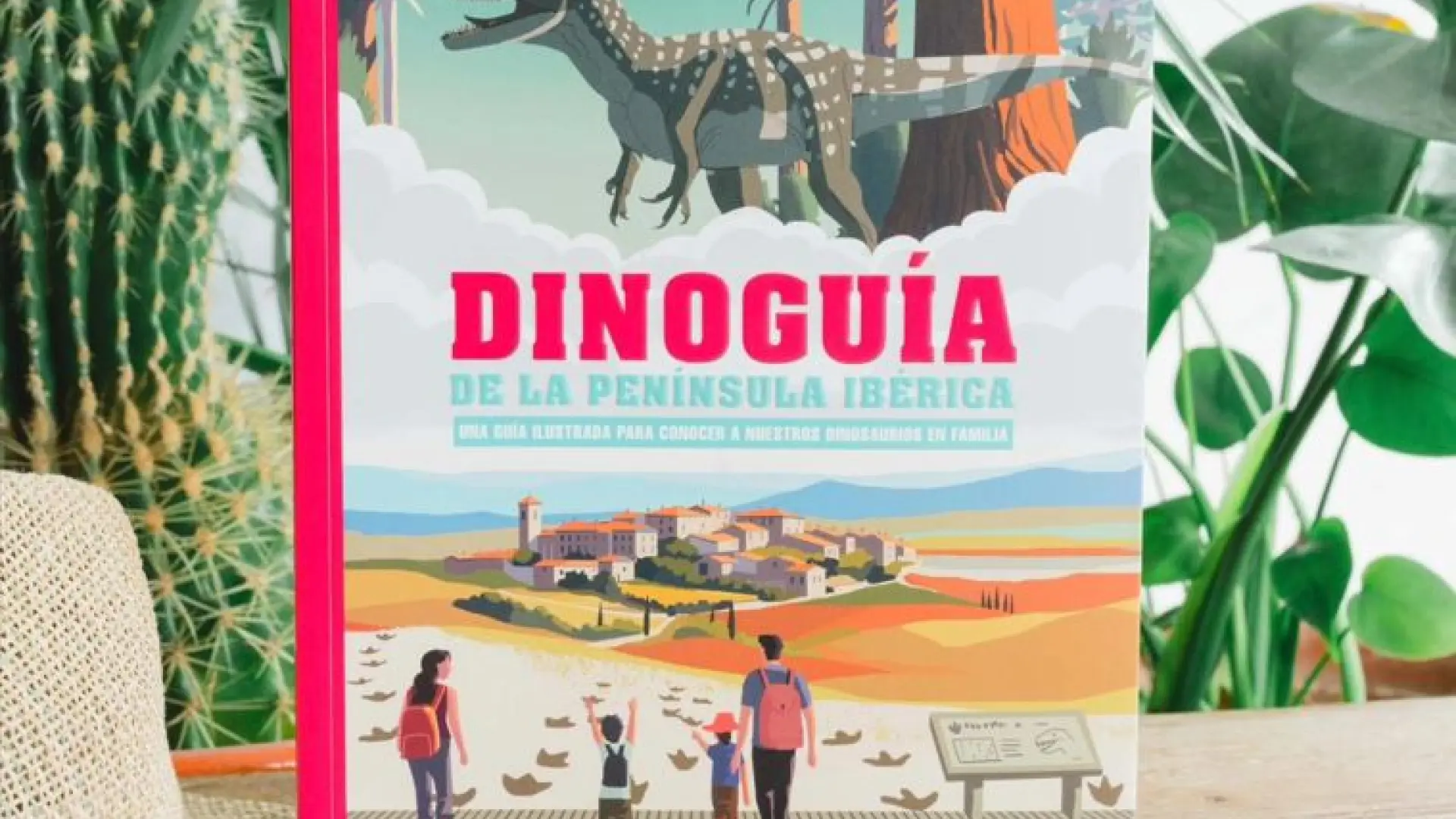 Llega Una 'dinoguía' Para Seguir En Familia La Huella De Los 