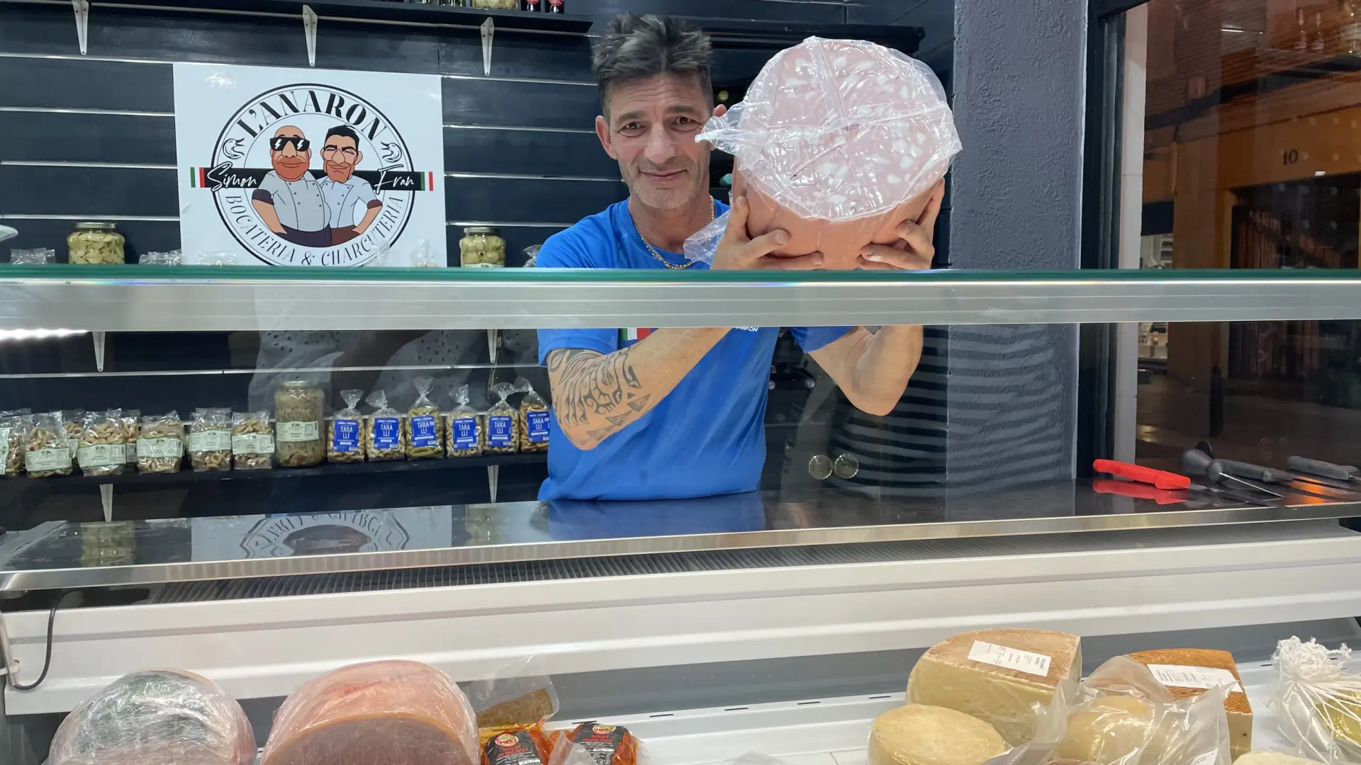 Salumi e formaggi calabresi nel Centro Storico