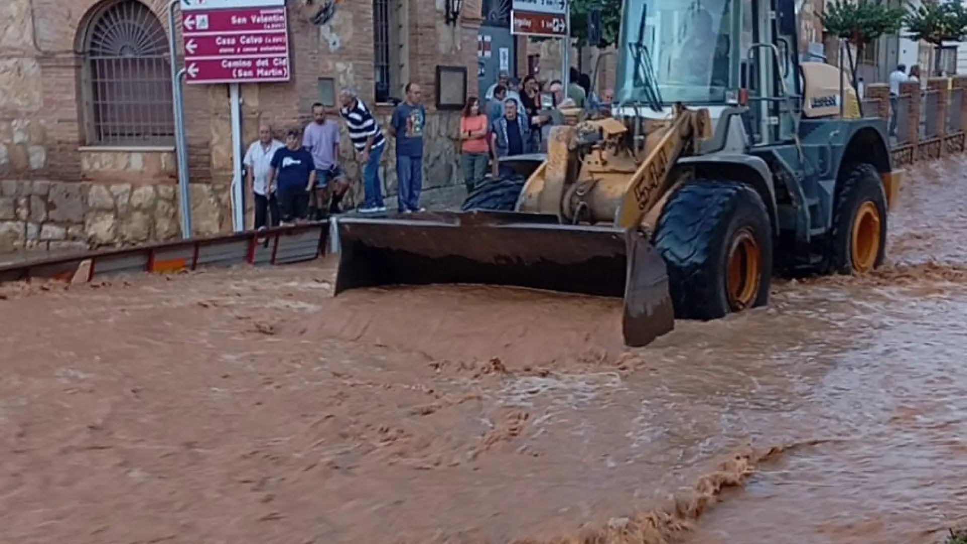 Tratas con Aragón y convertiren en ríos calles de municipios y vías de tren.