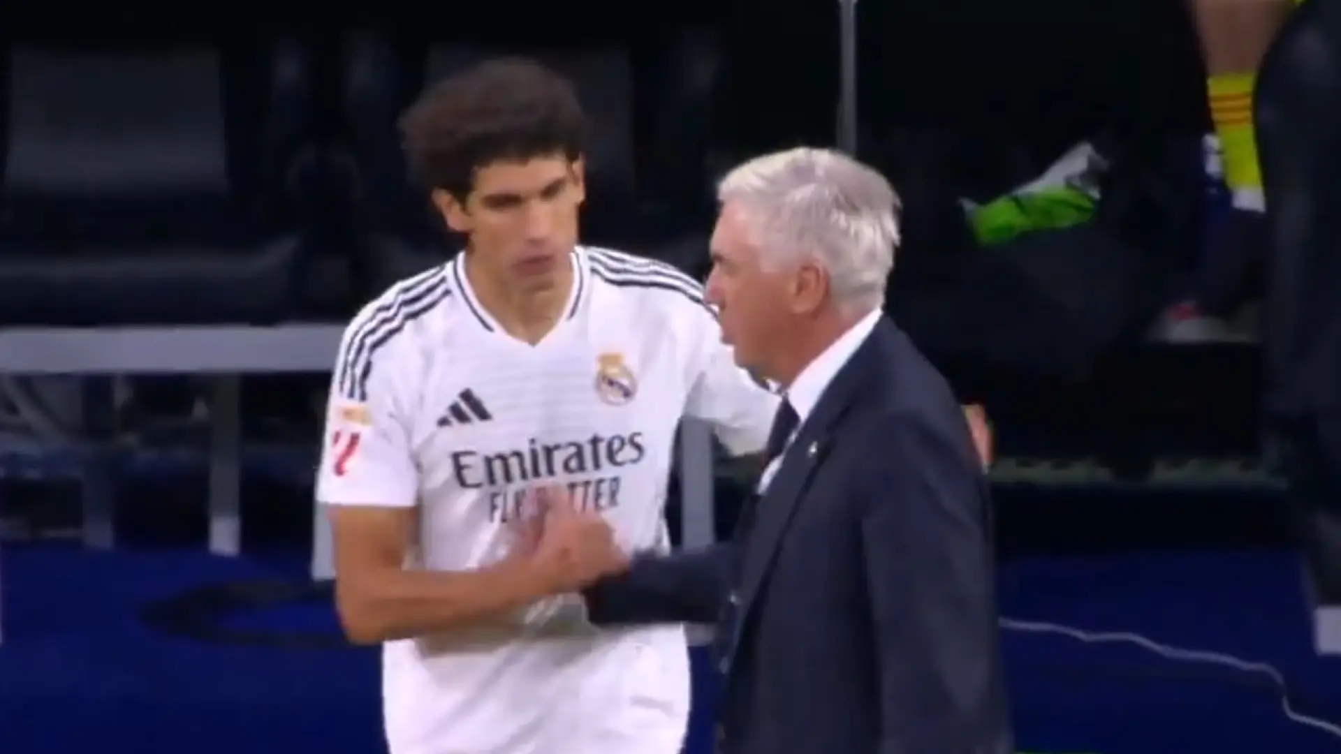 El aragonés Jesús Vallejo vuelve a jugar con el Real Madrid y recibe la ovación del Bernabéu