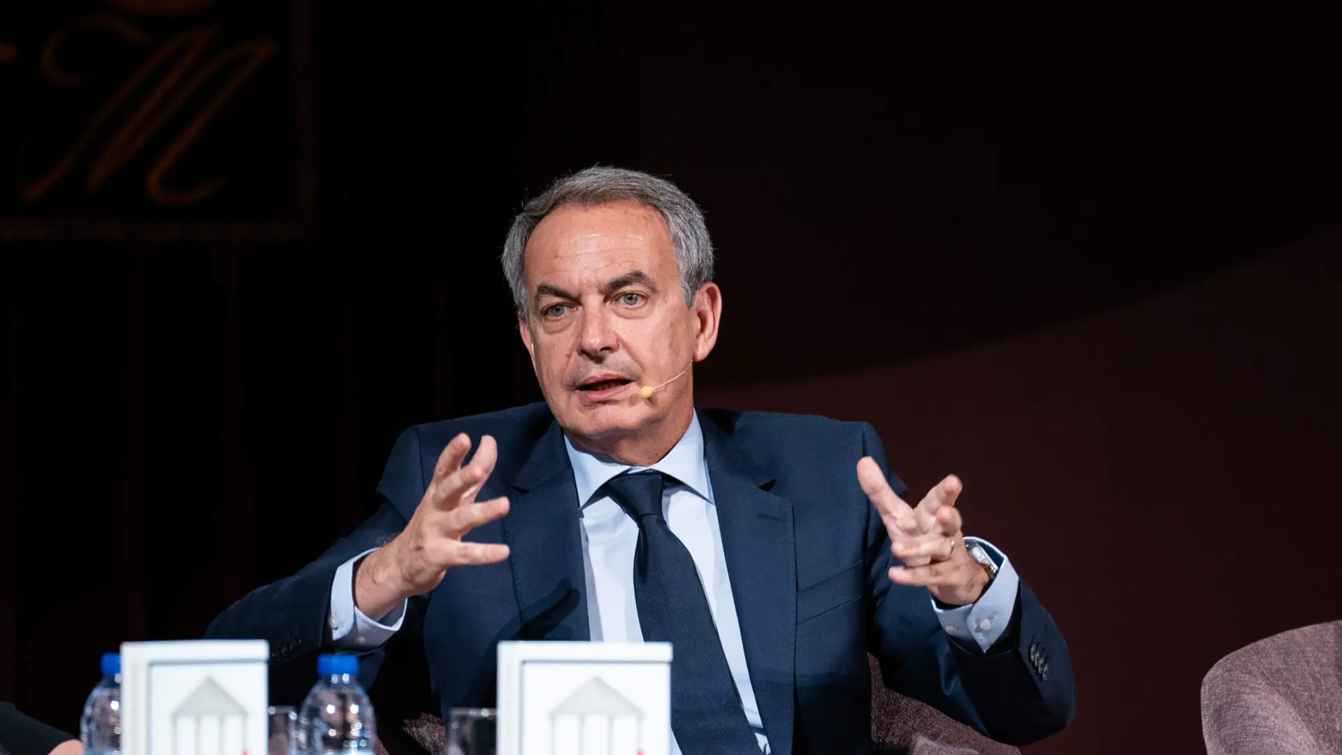 El hijo de Ábalos acusa a Zapatero de hacer "negocio" y "enriquecerse" con  el rescate de Plus Ultra