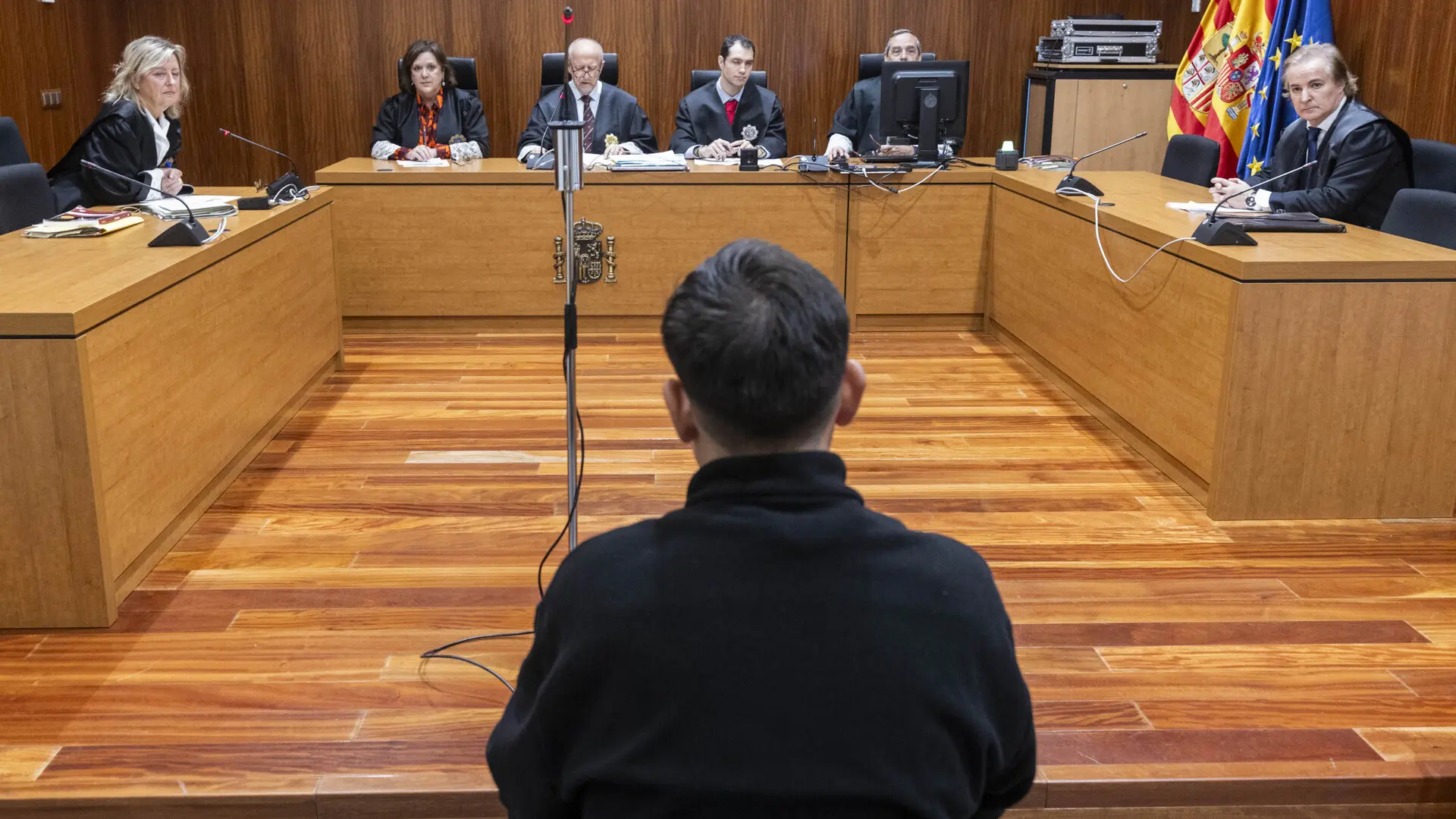 Reconoce que sisó 41.000 euros de la academia de inglés en la que ...