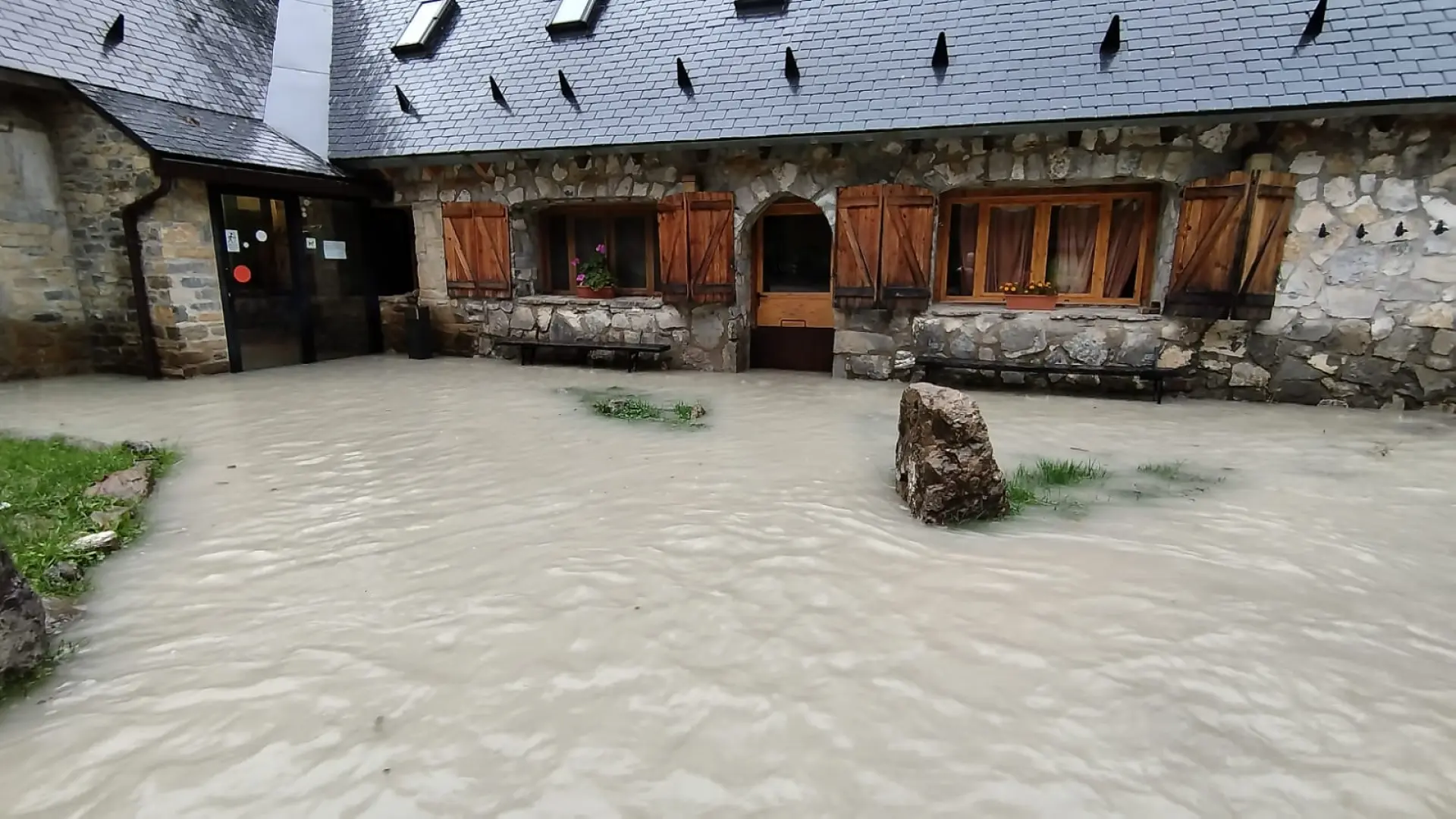 Le Refuge Pineta ferme pour la quatrième fois cet automne après avoir été inondé par la crue du Cinca