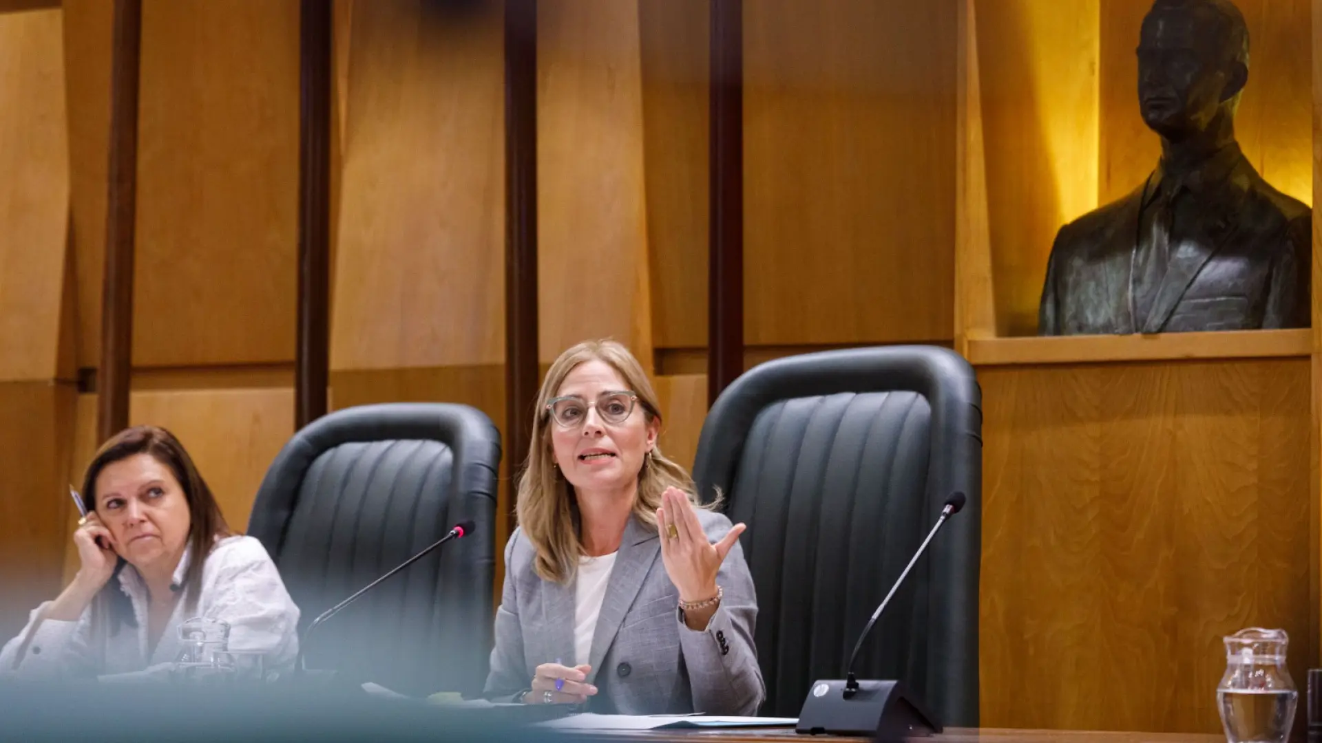 Vox eleva el precio de su apoyo al Gobierno de Natalia Chueca para sacar  adelante las ordenanzas de Zaragoza