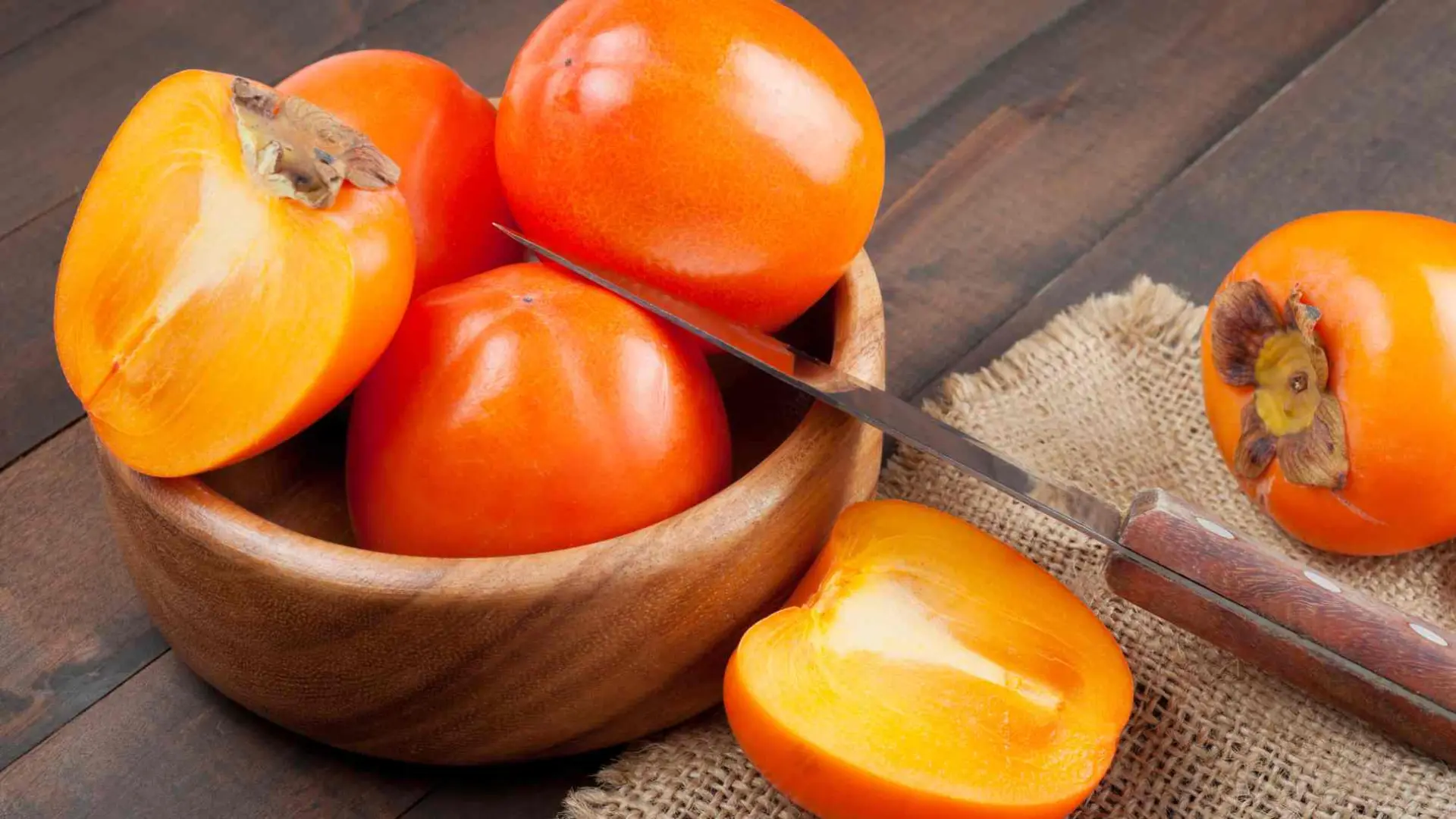 Caqui or Persimmon: the most different and can be useful.