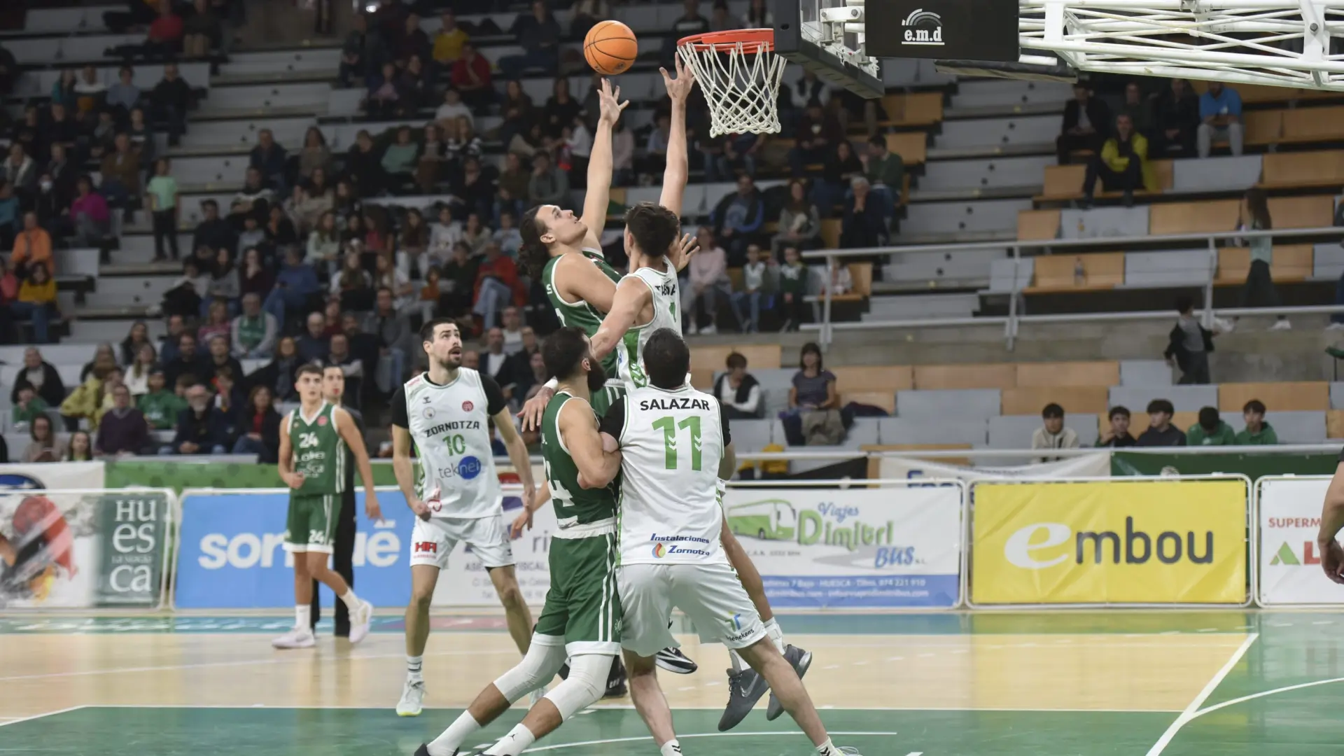 El Lobe Huesca won a balmy victory against el Zornots (85-80).